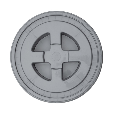 3.5 - 6 Gallon Plastic Twister Lid - Silver